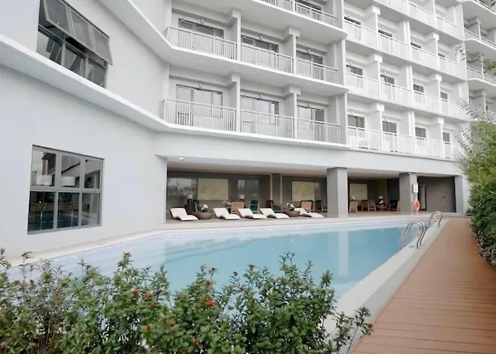 Melscape Lush 1br Unit *
